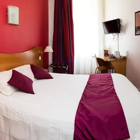 Le Clocher De Rodez Centre Gare Tuluza