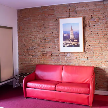 Le Clocher De Rodez Centre Gare Szálloda 3*