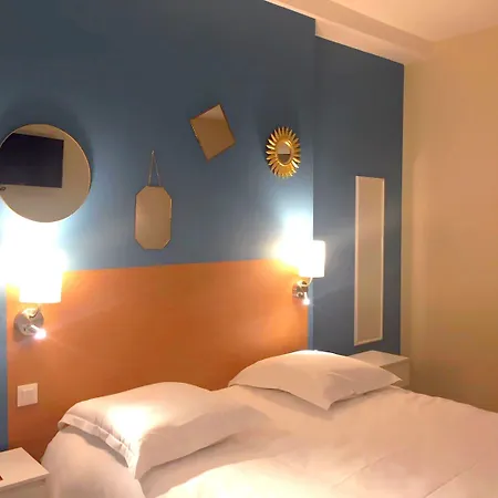 Le Clocher De Rodez Centre Gare Szálloda 3*