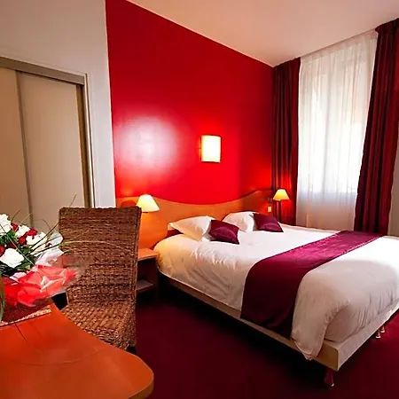 ホテル Le Clocher De Rodez Centre Gare 3*