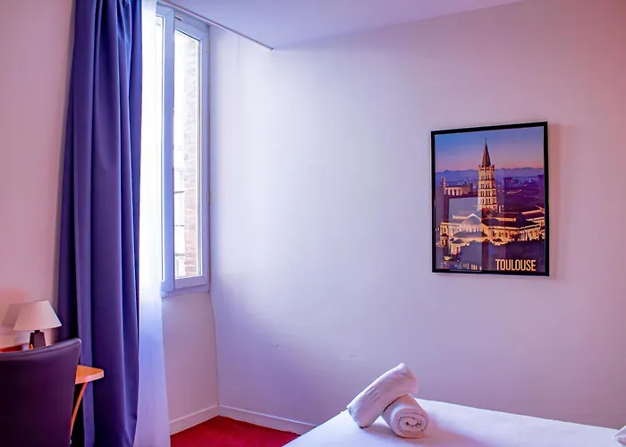 Le Clocher De Rodez Centre Gare ホテル