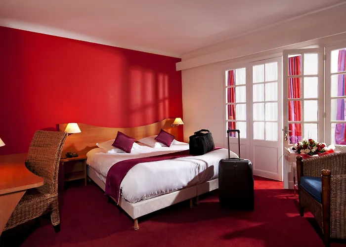 Hotel Le Clocher De Rodez Centre Gare 3*