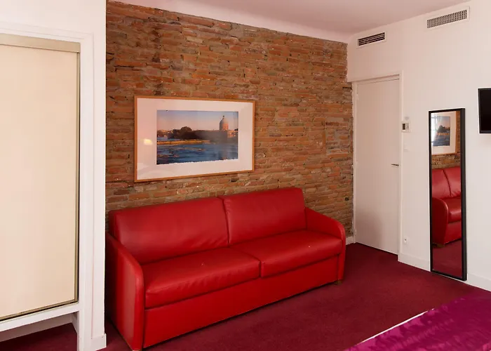 Le Clocher De Rodez Centre Gare ホテル 3*