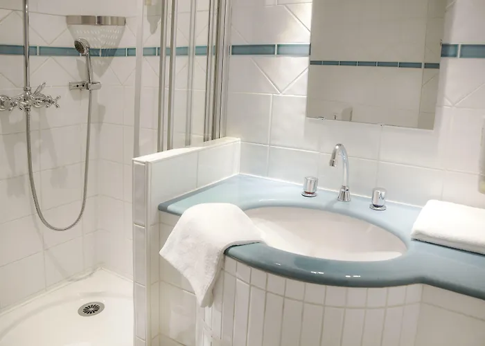 Hotel Le Clocher De Rodez Centre Gare 3*