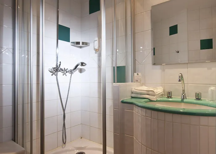 Le Clocher De Rodez Centre Gare ホテル