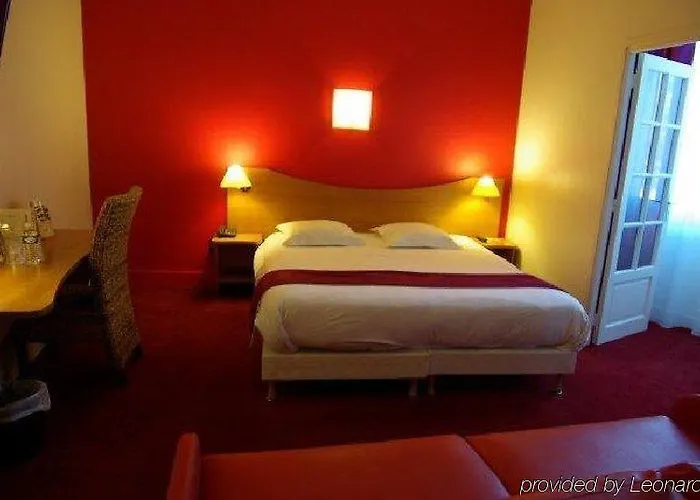 Le Clocher De Rodez Centre Gare