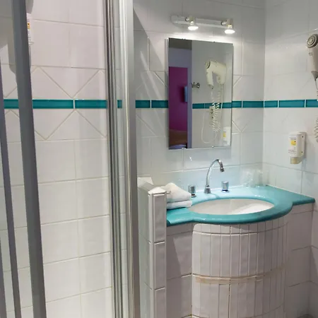 Hotel Le Clocher De Rodez Centre Gare 3*