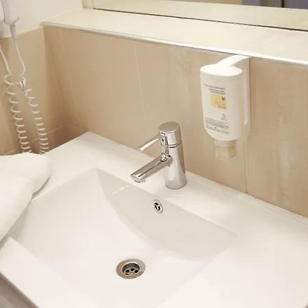Le Clocher De Rodez Centre Gare Hotel
