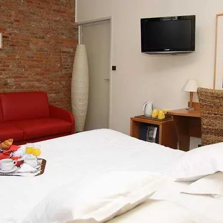 Le Clocher De Rodez Centre Gare 酒店