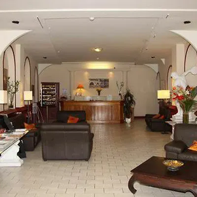 Le Clocher De Rodez Centre Gare Hotel