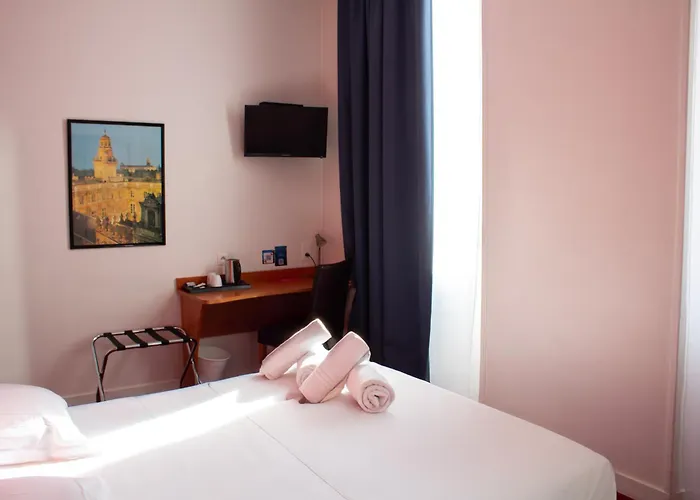 Le Clocher De Rodez Centre Gare 3*