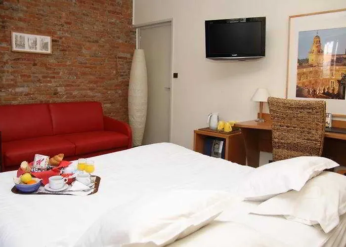 Le Clocher De Rodez Centre Gare Hotel